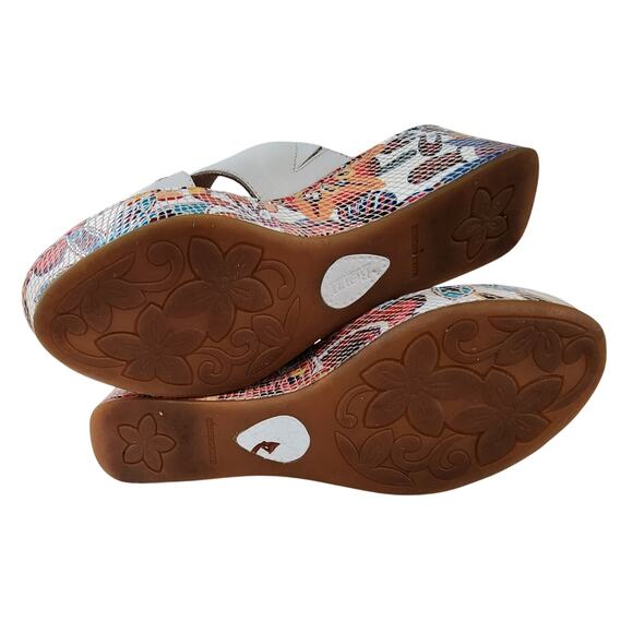 Born Curstyn White Leather Floral Wedge Sandals 7M Comfort Hippie Summergirl - Picture 8 of 9